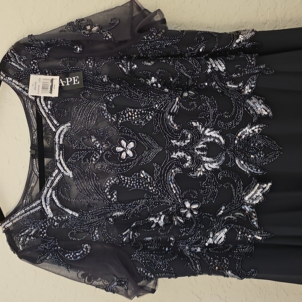 XSCAPE Women's Charcoal Beaded Chiffon Short Sleeve Formal Gown NWT - Picture 15 of 17